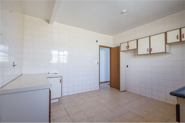 Imagem Casa com 6 Quartos à Venda,  em Córrego Grande - Florianópolis