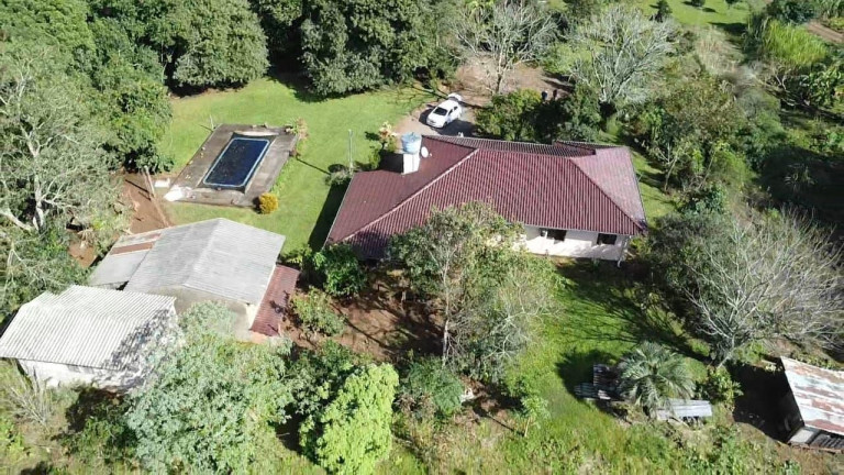 Imagem Chácara com 3 Quartos à Venda, 170 m² em Linha Santa Cruz - Santa Cruz Do Sul Imagem Chácara com 3 Quartos à Venda, 170 m² em Linha Santa Cruz - Santa Cruz Do Sul