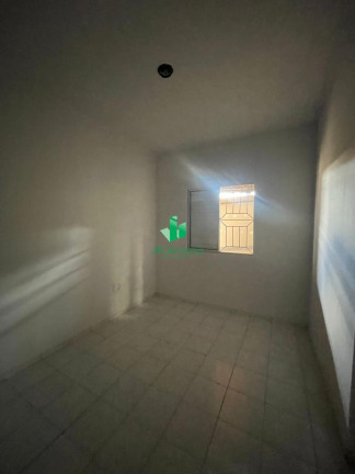 Imagem Casa com 2 Quartos para Alugar, 11 m² em Alice Maia - Montes Claros