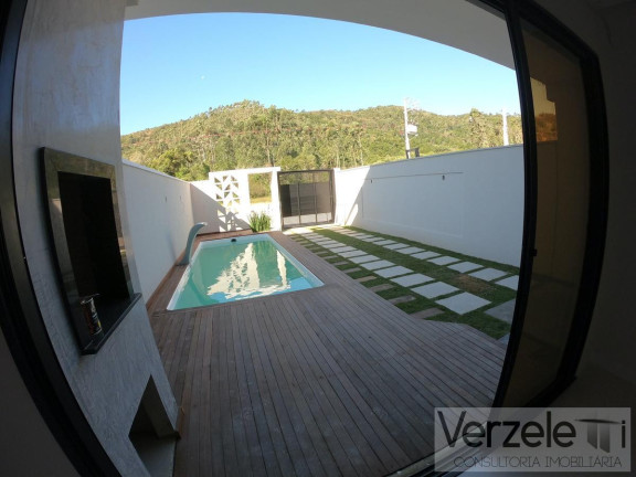 Imagem Casa com 3 Quartos à Venda, 165 m² em São Francisco De Assis - Camboriú Imagem Casa com 3 Quartos à Venda, 165 m² em São Francisco De Assis - Camboriú