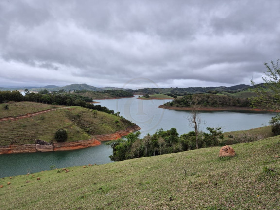 Imagem Chácara com 2 Quartos à Venda, 180 m² em Macaco - Paraibuna Imagem Chácara com 2 Quartos à Venda, 180 m² em Macaco - Paraibuna