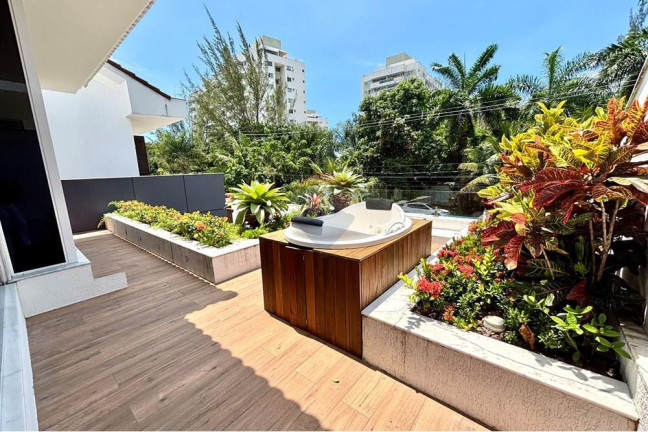 Imagem Casa de Condomínio com 5 Quartos à Venda, 332 m² em Barra Da Tijuca - Rio De Janeiro Imagem Casa de Condomínio com 5 Quartos à Venda, 332 m² em Barra Da Tijuca - Rio De Janeiro