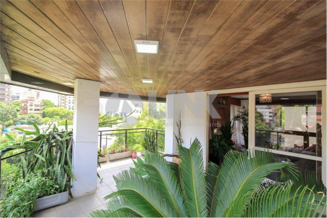 Imagem Apartamento com 4 Quartos à Venda, 217 m² em Auxiliadora - Porto Alegre Imagem Apartamento com 4 Quartos à Venda, 217 m² em Auxiliadora - Porto Alegre