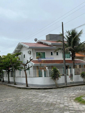 Imagem Sobrado com 6 Quartos à Venda, 243 m² em Centro - Penha Imagem Sobrado com 6 Quartos à Venda, 243 m² em Centro - Penha
