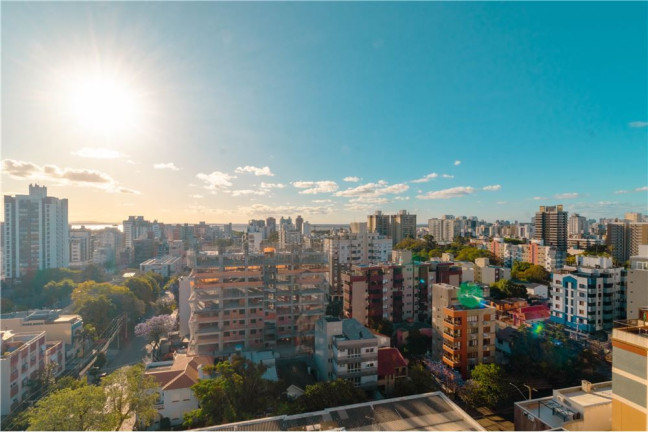 Imagem Imóvel com 3 Quartos à Venda, em Menino Deus - Porto Alegre Imagem Imóvel com 3 Quartos à Venda, em Menino Deus - Porto Alegre