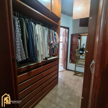 Imagem Casa com 5 Quartos à Venda, 300 m² em Independência - Taubaté