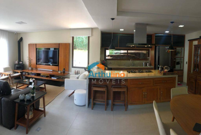 Imagem Casa com 3 Quartos à Venda, 225 m² em Fazendinha - Carapicuíba