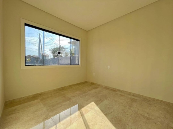 Imagem Casa com 5 Quartos à Venda, 183 m² em Costeira - Balneário Barra Do Sul Imagem Casa com 5 Quartos à Venda, 183 m² em Costeira - Balneário Barra Do Sul