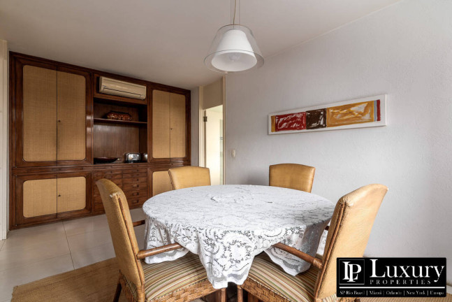 Imagem Casa com 4 Quartos à Venda,  em Pacaembu - São Paulo