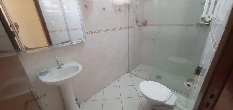Imagem Casa com 3 Quartos à Venda, 300 m² em Flórida - Praia Grande Imagem Casa com 3 Quartos à Venda, 300 m² em Flórida - Praia Grande