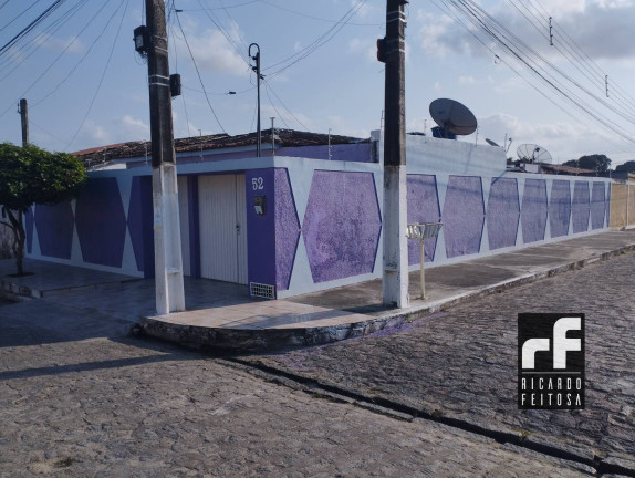 Imagem Casa com 3 Quartos à Venda, 200 m² em Brasília - Arapiraca