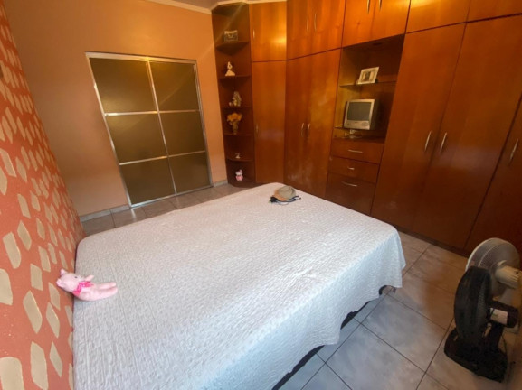 Imagem Casa com 4 Quartos à Venda, 140 m² em Jardim Gurilândia - Taubaté
