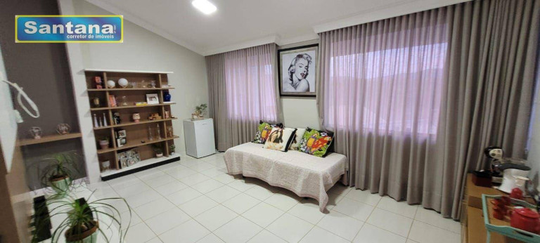 Imagem Casa com 5 Quartos à Venda, 320 m² em Bandeirantes - Caldas Novas Imagem Casa com 5 Quartos à Venda, 320 m² em Bandeirantes - Caldas Novas