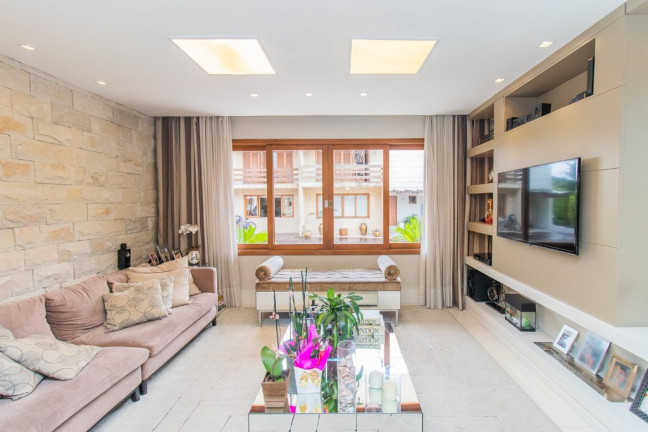 Imagem Casa com 3 Quartos à Venda, 241 m² em Agronomia - Porto Alegre