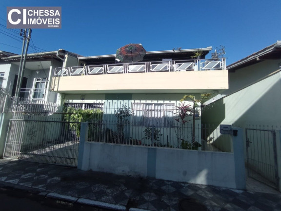 Sobrado com 3 Quartos à Venda, 141 m² em Centro - Itajaí