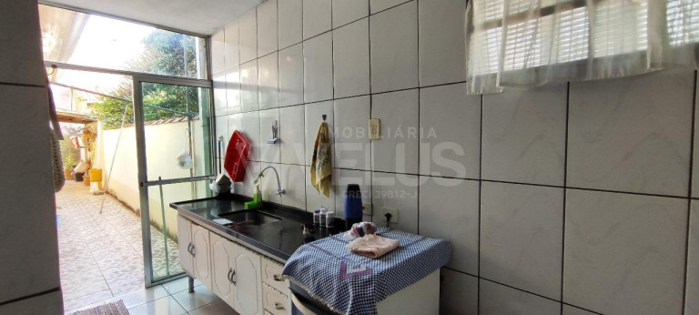 Imagem Casa com 1 Quarto à Venda, 149 m² em Jardim Shangrila - Itapetininga Imagem Casa com 1 Quarto à Venda, 149 m² em Jardim Shangrila - Itapetininga