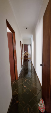 Imagem Casa com 3 Quartos à Venda, 250 m² em São Carlos