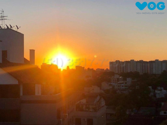 Imagem Imóvel com 2 Quartos à Venda, 180 m² em Jardim Itu - Porto Alegre Imagem Imóvel com 2 Quartos à Venda, 180 m² em Jardim Itu - Porto Alegre