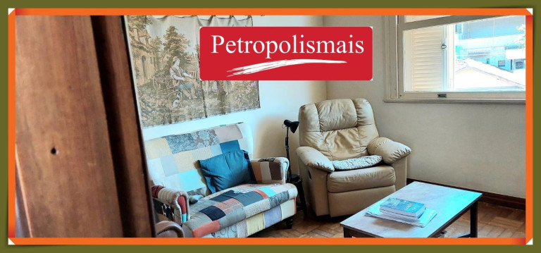 Imagem Casa com 4 Quartos à Venda, 234 m² em Valparaíso - Petrópolis