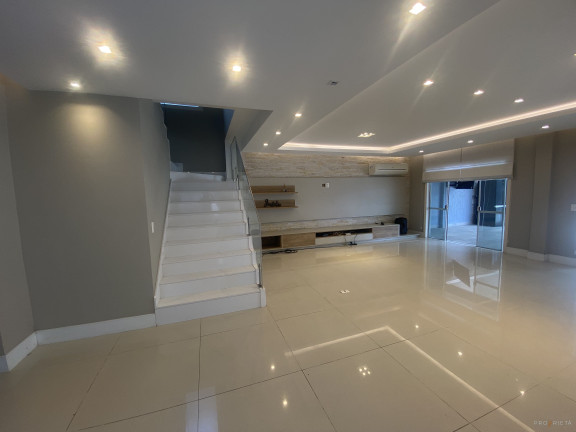 Imagem Casa de Condomínio com 5 Quartos à Venda, 478 m² em Barra Da Tijuca - Rio De Janeiro Imagem Casa de Condomínio com 5 Quartos à Venda, 478 m² em Barra Da Tijuca - Rio De Janeiro