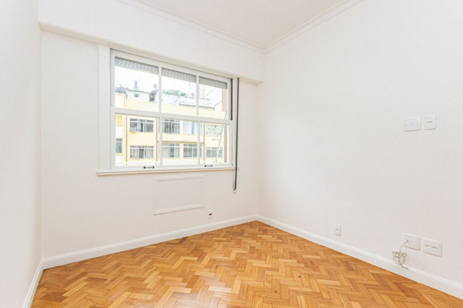 Imagem Imóvel com 3 Quartos à Venda, 116 m² em Copacabana - Rio De Janeiro Imagem Imóvel com 3 Quartos à Venda, 116 m² em Copacabana - Rio De Janeiro