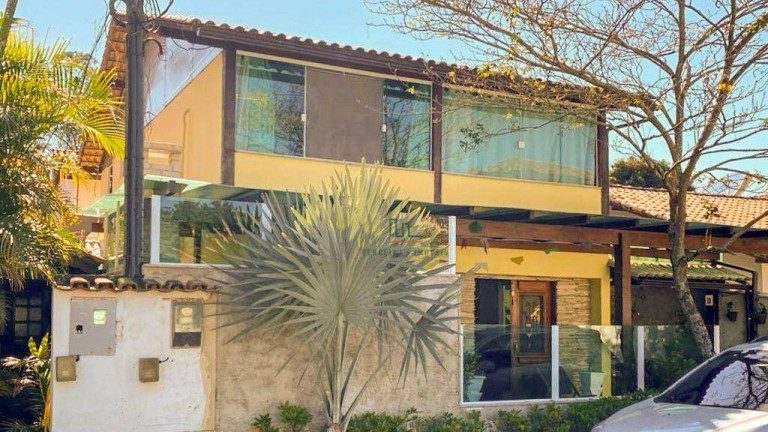 Casa com 4 Quartos à Venda, 219 m² em Pendotiba - Niterói