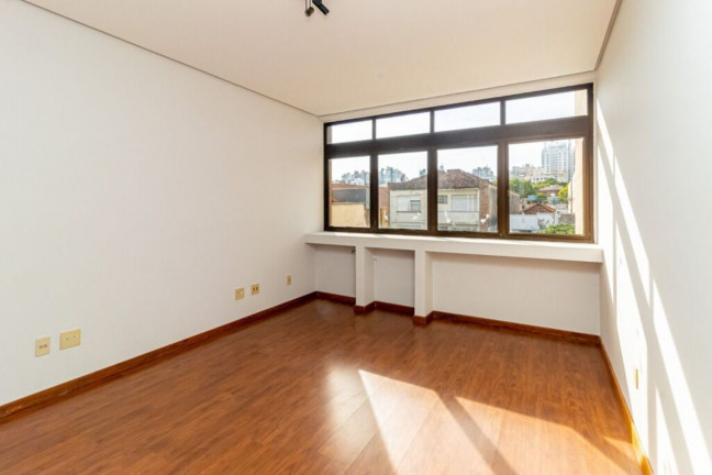 Imagem Imóvel à Venda, 40 m² em Rio Branco - Porto Alegre Imagem Imóvel à Venda, 40 m² em Rio Branco - Porto Alegre