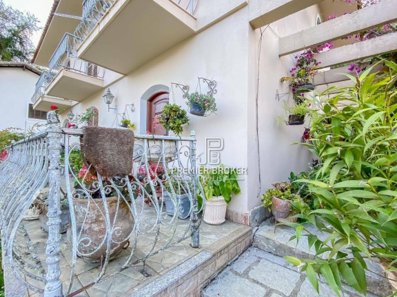 Imagem Casa com 3 Quartos à Venda, 146 m² em Vale Do Paraíso - Teresópolis Imagem Casa com 3 Quartos à Venda, 146 m² em Vale Do Paraíso - Teresópolis