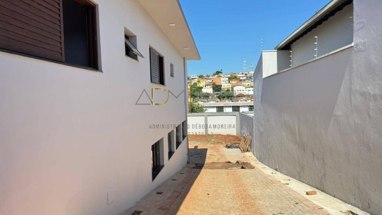 Imagem Casa com 3 Quartos à Venda, 580 m² em Jardim Regina - Botucatu