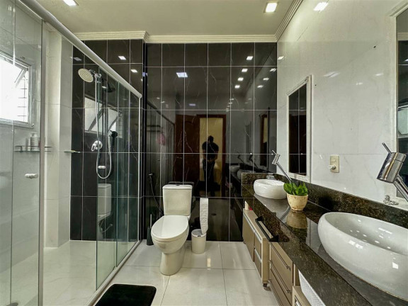 Imagem Apartamento com 4 Quartos à Venda, 205 m² em Forte - Praia Grande