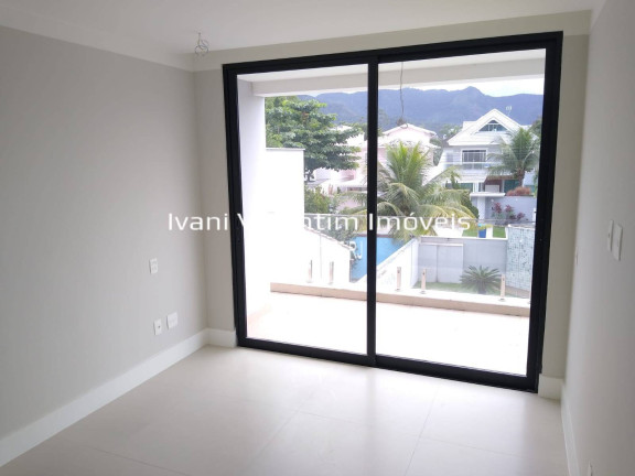 Imagem Casa de Condomínio com 5 Quartos à Venda, 340 m² em Barra Da Tijuca - Rio De Janeiro Imagem Casa de Condomínio com 5 Quartos à Venda, 340 m² em Barra Da Tijuca - Rio De Janeiro
