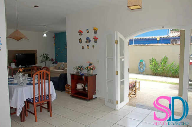 Imagem Casa com 3 Quartos à Venda, 210 m² em Enseada - Ubatuba