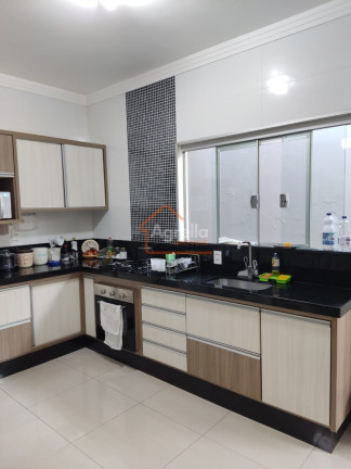 Imagem Casa com 3 Quartos à Venda, 360 m² em Chácara Do Ouro - Mogi Guaçu Imagem Casa com 3 Quartos à Venda, 360 m² em Chácara Do Ouro - Mogi Guaçu