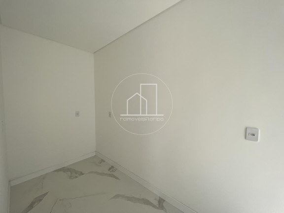 Imagem Casa com 4 Quartos à Venda, 477 m² em Ingleses Do Rio Vermelho - Florianópolis Imagem Casa com 4 Quartos à Venda, 477 m² em Ingleses Do Rio Vermelho - Florianópolis