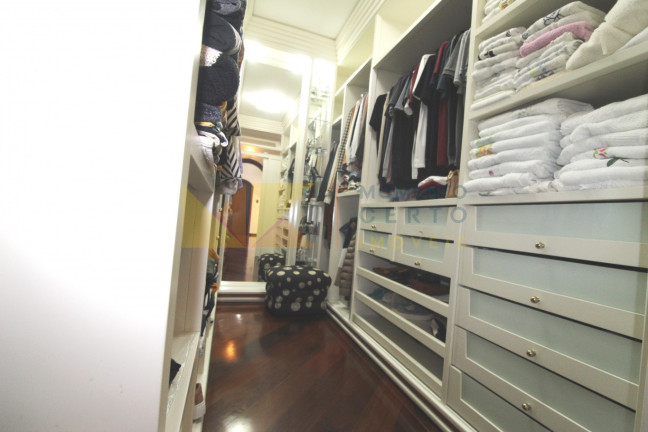Imagem Casa com 3 Quartos à Venda, 650 m² em Valparaíso - Blumenau Imagem Casa com 3 Quartos à Venda, 650 m² em Valparaíso - Blumenau