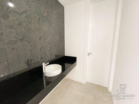 Imagem Casa com 4 Quartos à Venda, 330 m² em Várzea - Teresópolis