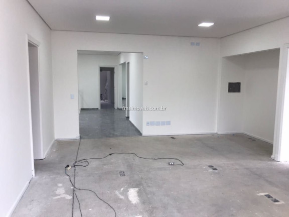 Imagem Imóvel com 1 Quarto para Alugar, 556 m² em Pacaembu - São Paulo Imagem Imóvel com 1 Quarto para Alugar, 556 m² em Pacaembu - São Paulo