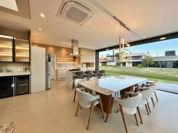 Imagem Casa com 5 Quartos à Venda, 385 m² em Condominio Capao Ilhas Resort - Capão Da Canoa Imagem Casa com 5 Quartos à Venda, 385 m² em Condominio Capao Ilhas Resort - Capão Da Canoa