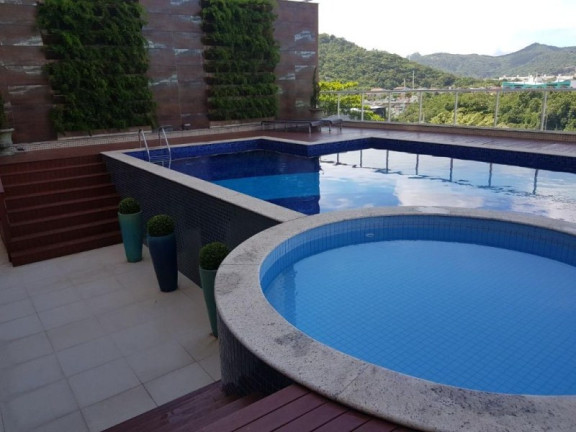 Imagem Imóvel com 3 Quartos à Venda, 140 m² em Centro - Balneário Camboriú