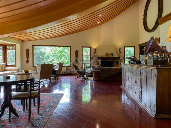 Imagem Casa com 6 Quartos à Venda, 950 m² em Jardim Das Flores - Campos Do Jordão