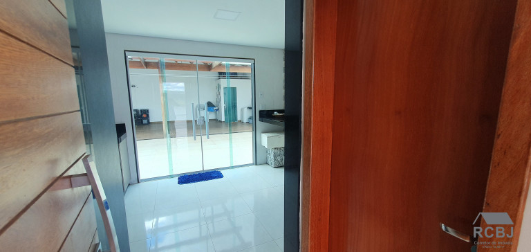 Imagem Sobrado com 4 Quartos à Venda, em Fernão Dias - Esmeraldas Imagem Sobrado com 4 Quartos à Venda, em Fernão Dias - Esmeraldas