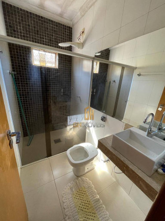 Imagem Casa com 3 Quartos à Venda, 240 m² em Condomínio Rio Formoso - Goiânia