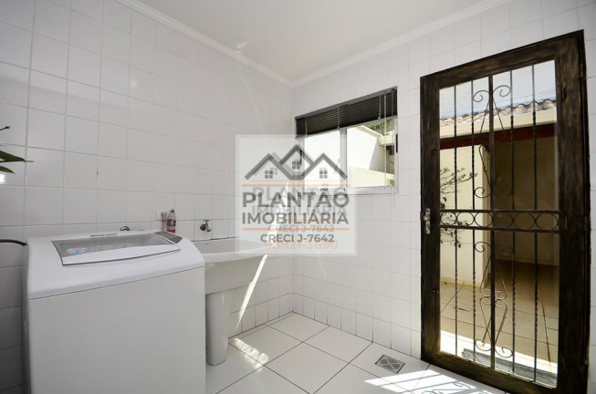 Sobrado com 3 Quartos à Venda, 237 m² em Boa Vista - Curitiba