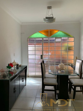Casa com 3 Quartos à Venda, 120 m² em Santa Mônica - Belo Horizonte