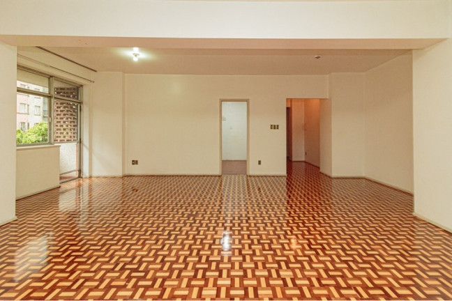 Imagem Imóvel com 2 Quartos à Venda, 137 m² em Centro Histórico - Porto Alegre Imagem Imóvel com 2 Quartos à Venda, 137 m² em Centro Histórico - Porto Alegre