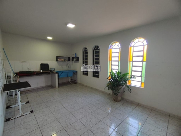 Imagem Casa com 3 Quartos à Venda, 277 m² em Mercês - Uberaba Imagem Casa com 3 Quartos à Venda, 277 m² em Mercês - Uberaba
