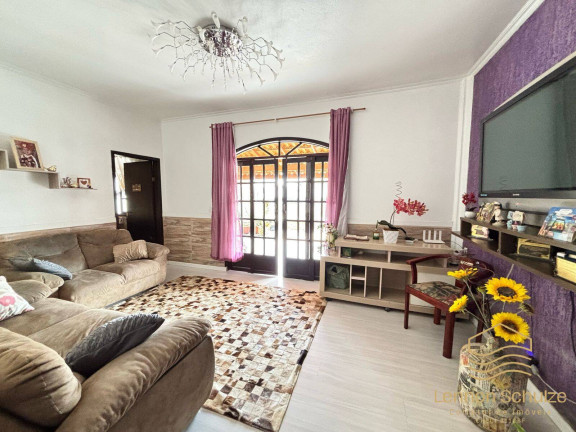 Imagem Casa com 3 Quartos à Venda, 250 m² em Centro - Balneário Barra Do Sul Imagem Casa com 3 Quartos à Venda, 250 m² em Centro - Balneário Barra Do Sul