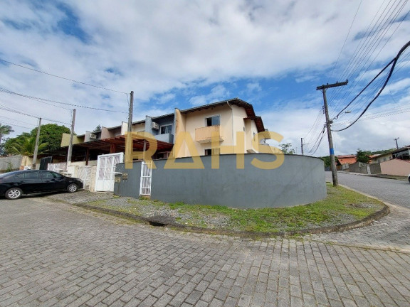 Casa com 3 Quartos à Venda, 87 m² em Vila Nova - Joinville
