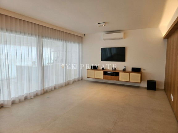 Apartamento com 3 Quartos para Alugar, 184 m² em Vila Romana - São Paulo