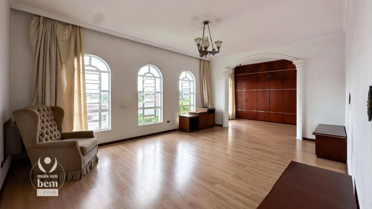 Imagem Casa com 5 Quartos à Venda, 537 m² em São Lourenço - Curitiba